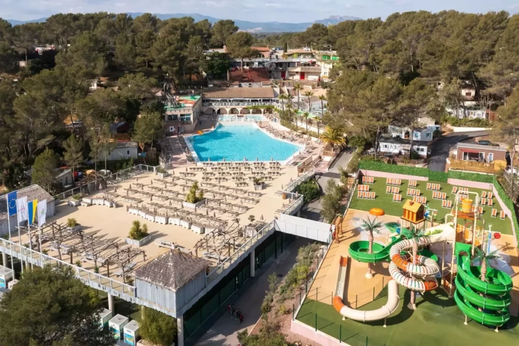 camping-holiday-green-frejus